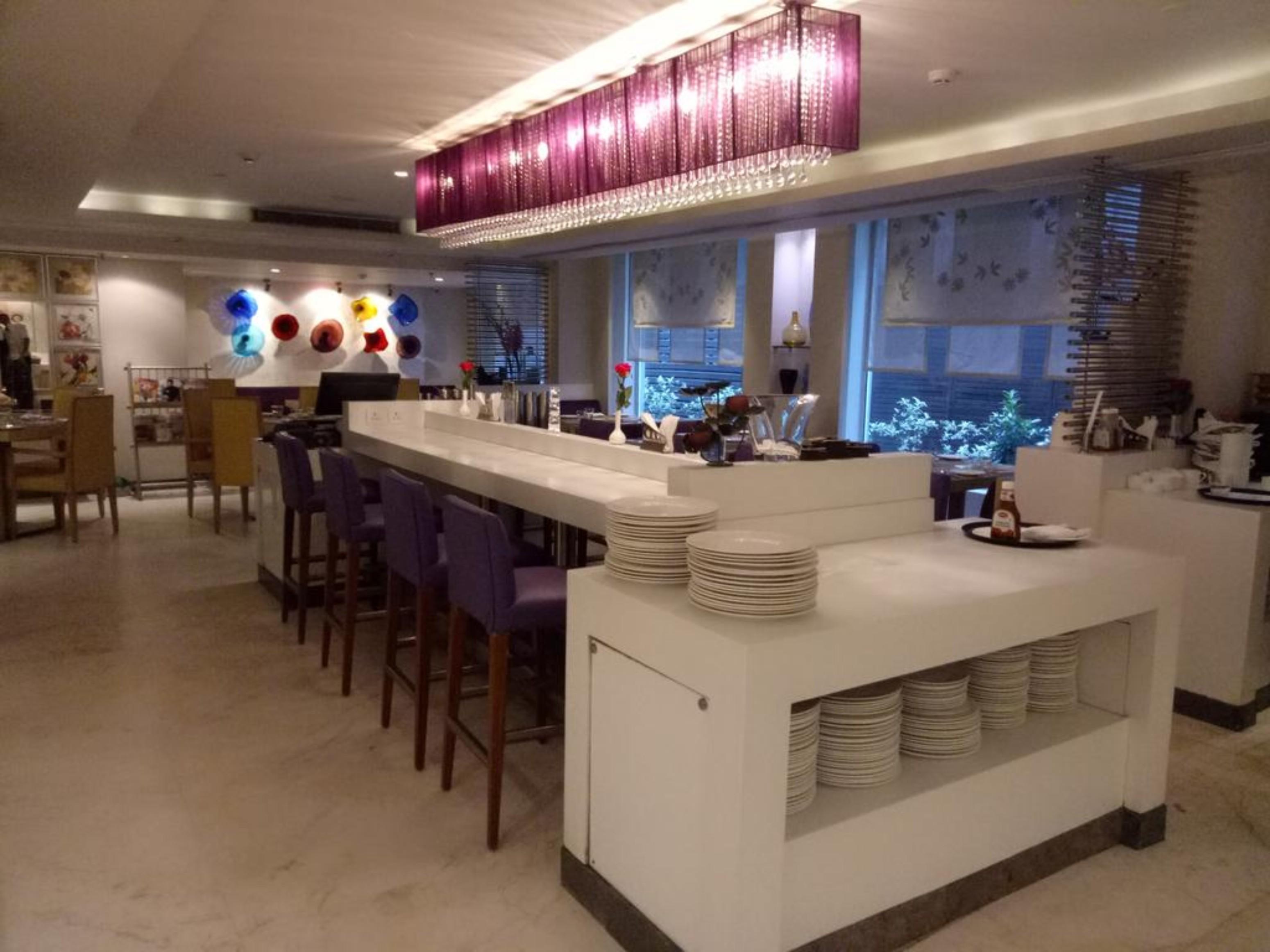 The Ashtan Sarovar Portico New Delhi Eksteriør billede