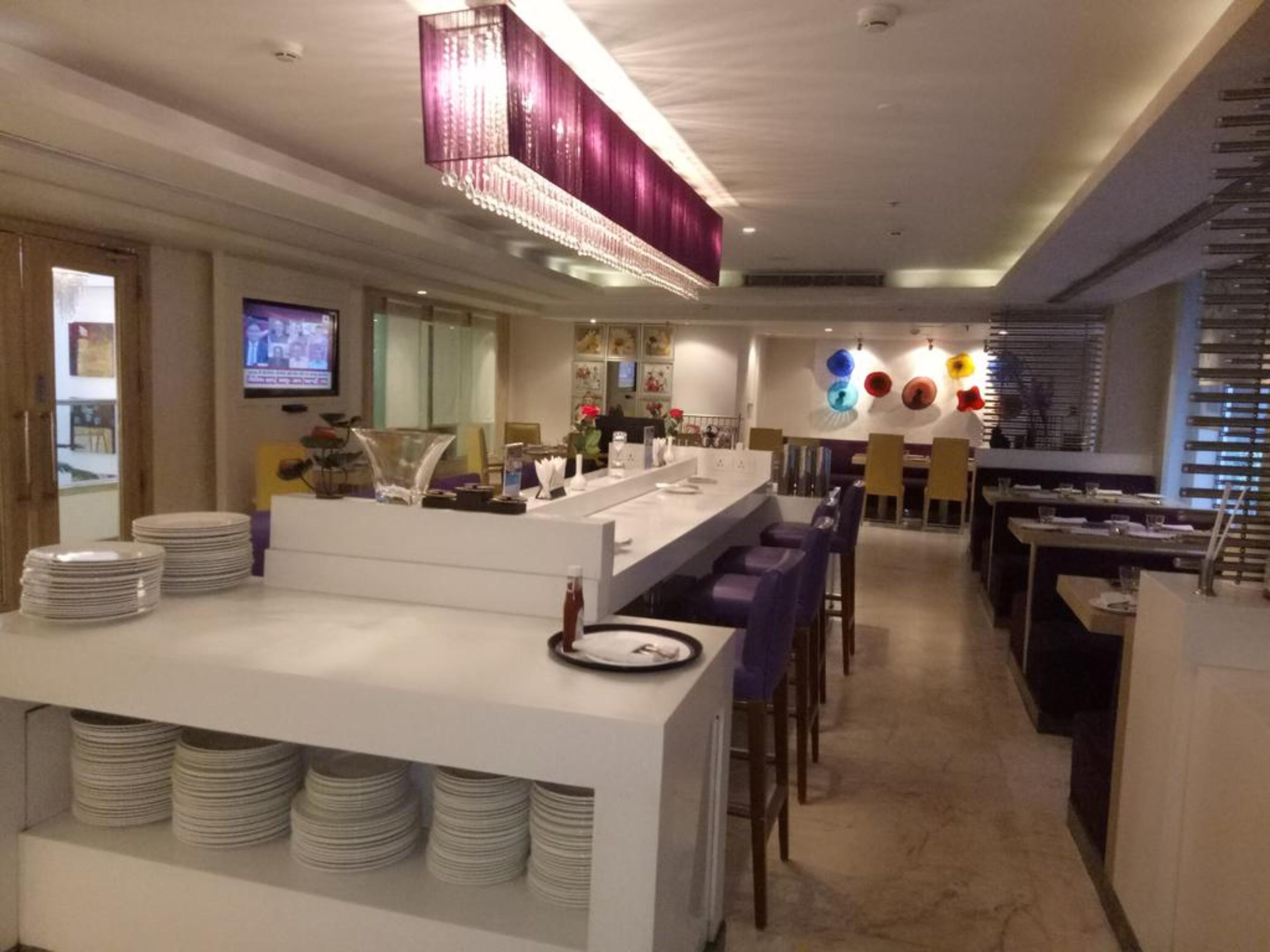 The Ashtan Sarovar Portico New Delhi Eksteriør billede