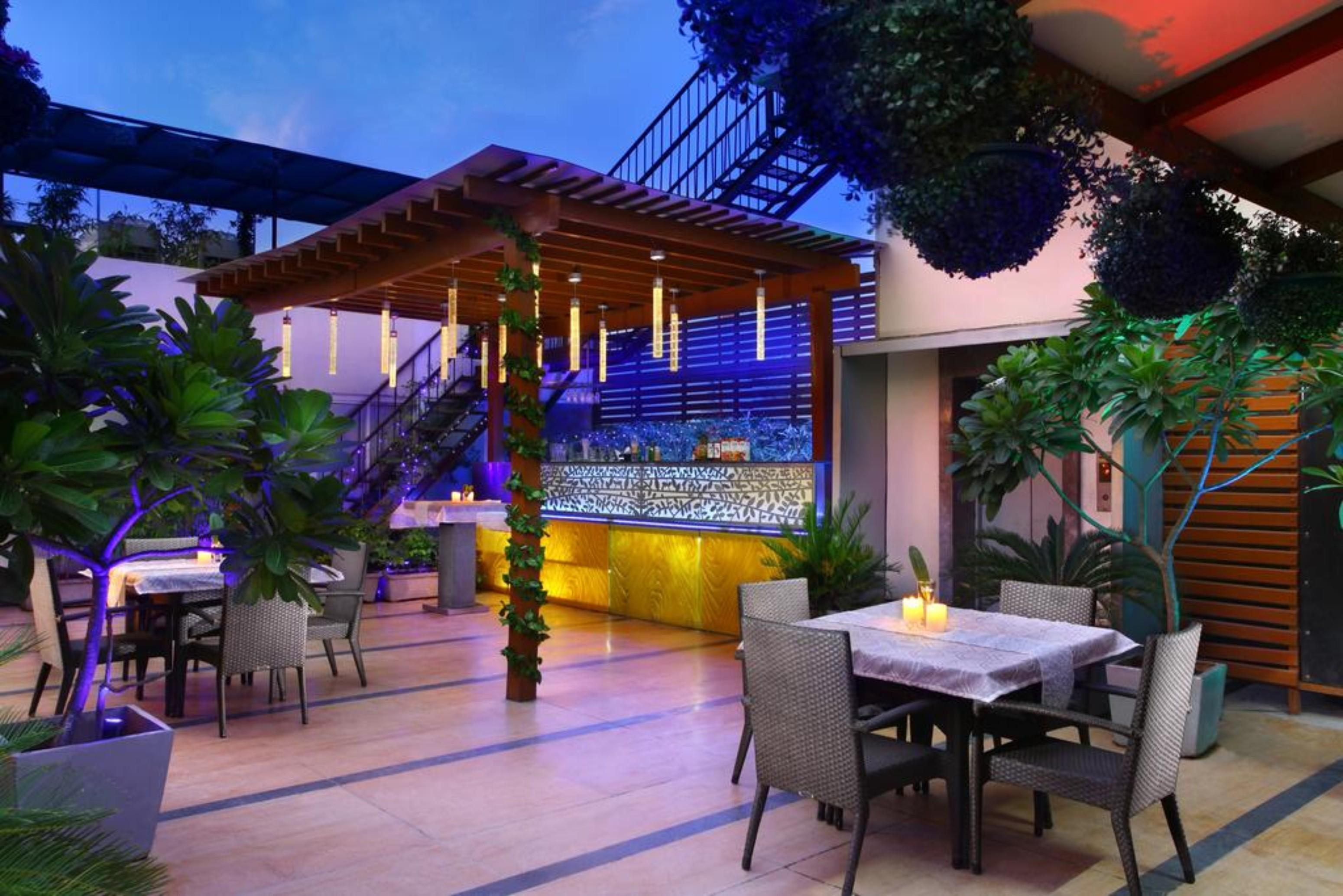 The Ashtan Sarovar Portico New Delhi Eksteriør billede