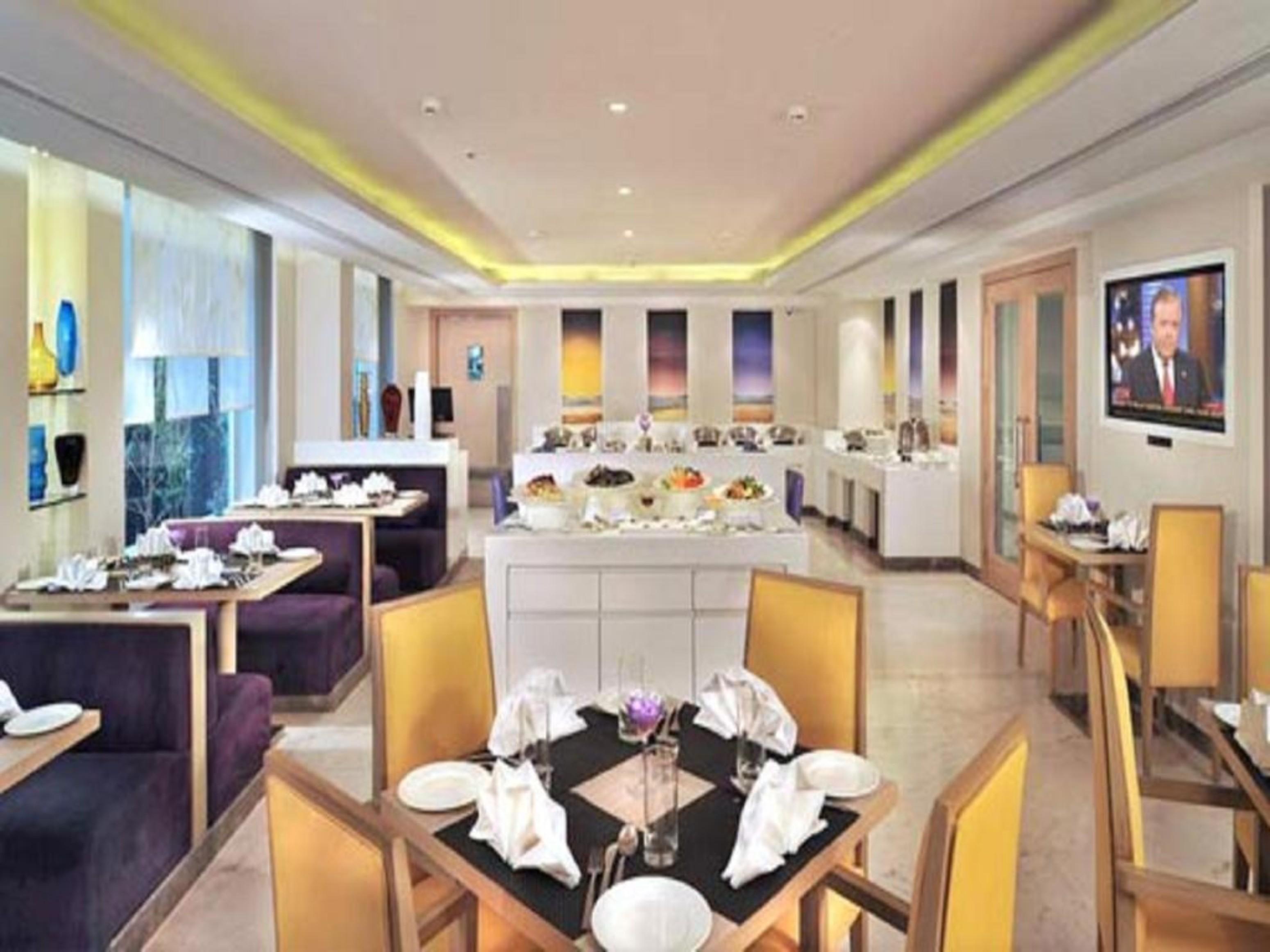 The Ashtan Sarovar Portico New Delhi Eksteriør billede