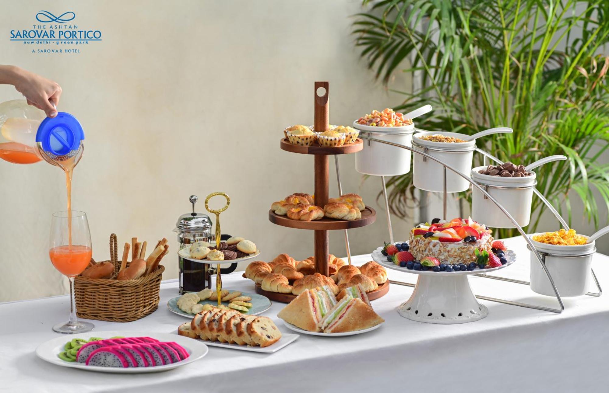 The Ashtan Sarovar Portico New Delhi Eksteriør billede