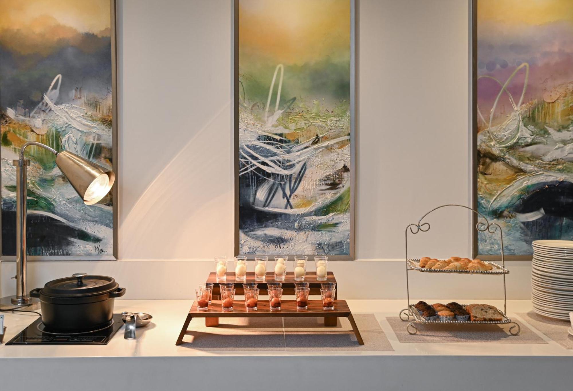 The Ashtan Sarovar Portico New Delhi Eksteriør billede